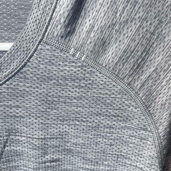 Lululemon Men's Gray‎ Metal Vent Tech Short Sleeve T Shirt Size Medium - Picture 3 of 5